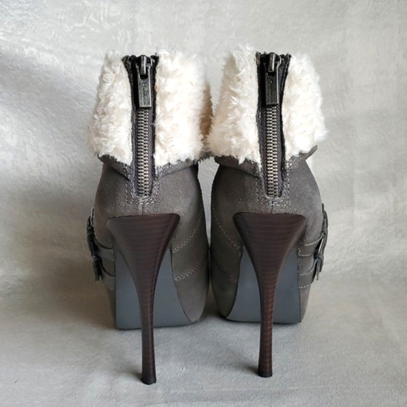 H for Halston Grey Suede Leather Faux Fur Heeled Ankle Boots SIZE: 8.5 - Picture 8 of 11